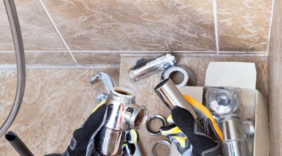 Professional gutter cleaning in Clayton, MI